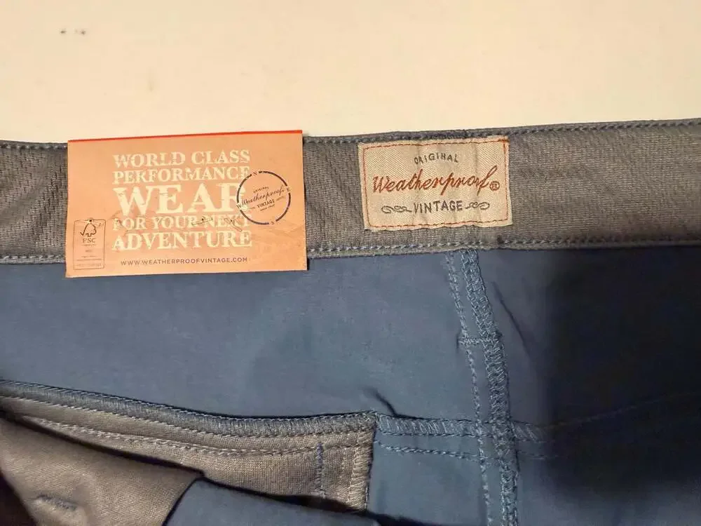 NWT‎ Weatherproof Vintage Cargo Shorts Men's Size 34 Blue Performance Stretch